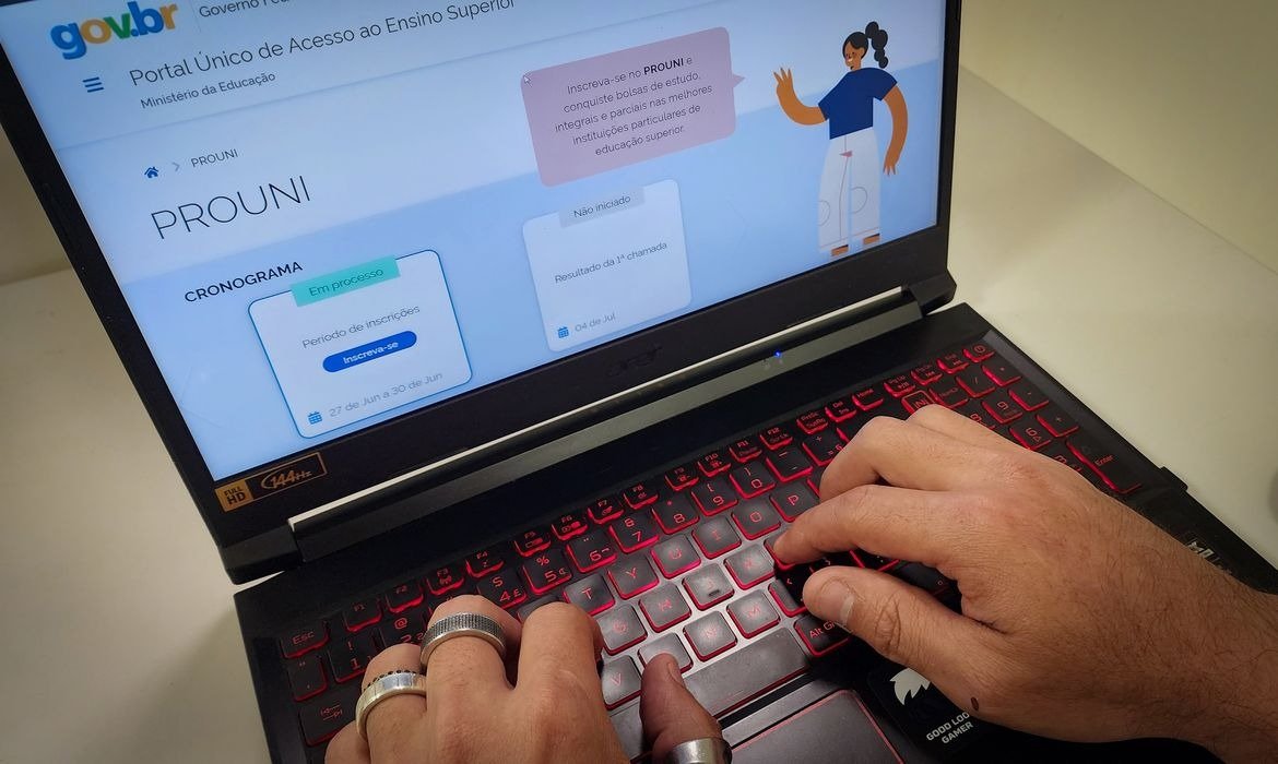 Prouni: confira os documentos exigidos pela instituição