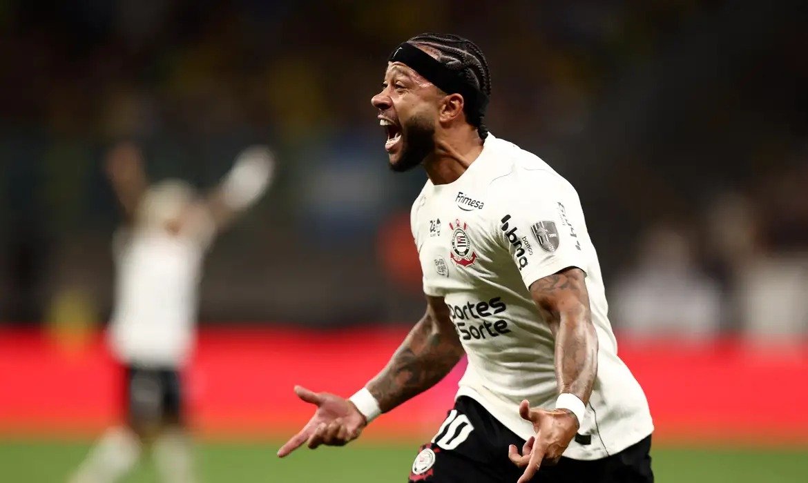 Breno Bidon garante classificação do Corinthians