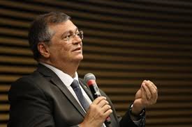 Dino determina investigação sobre emendas Pix