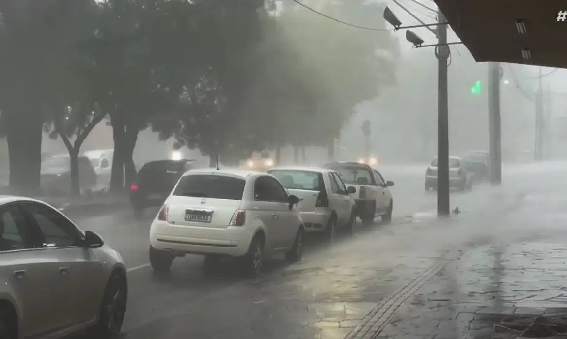 Nordeste terá chuva isolada e muito calor