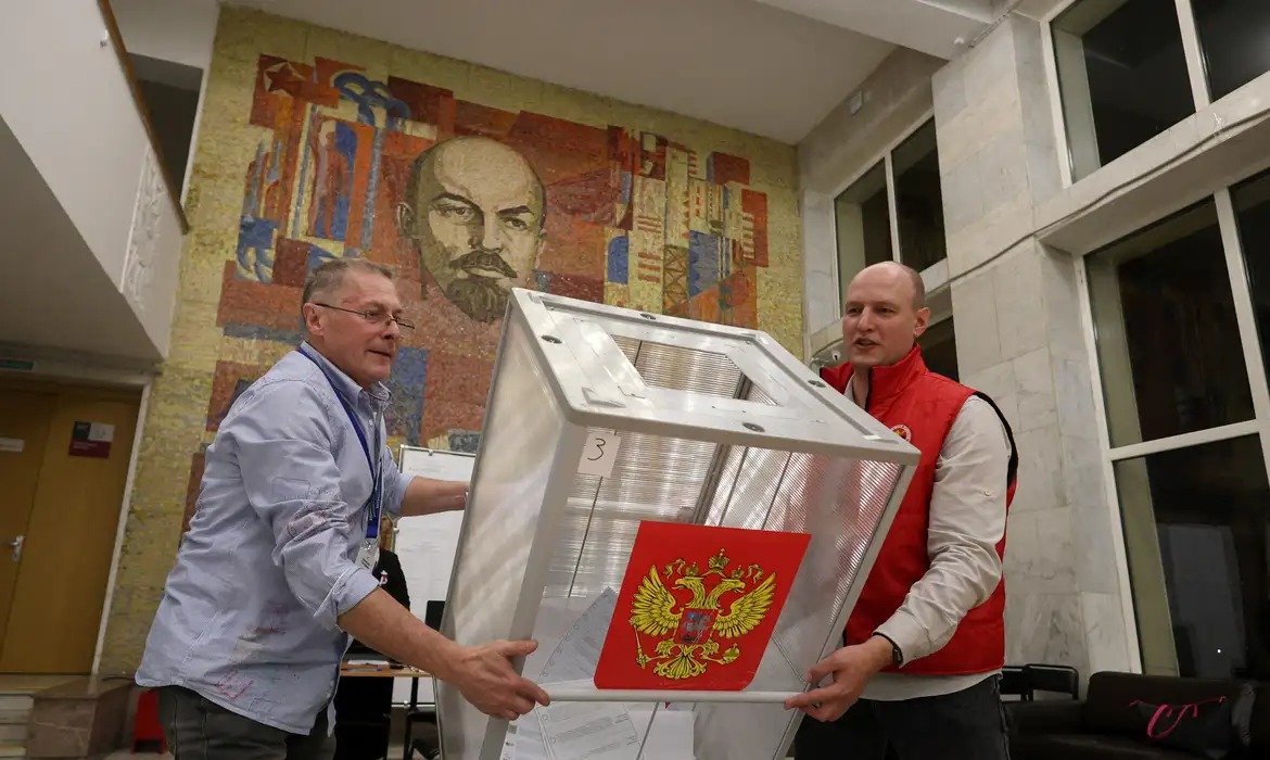 Eleição russa ocorre sob pressão de ataques cibernéticos