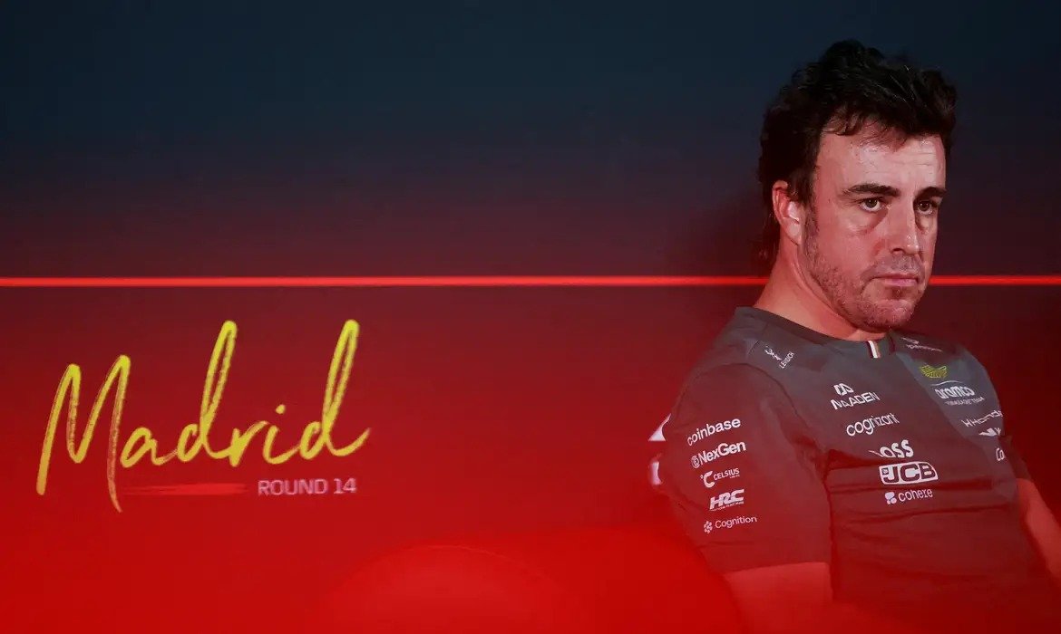 Alonso conversa com chefes da F1 e FIA sobre mudanças