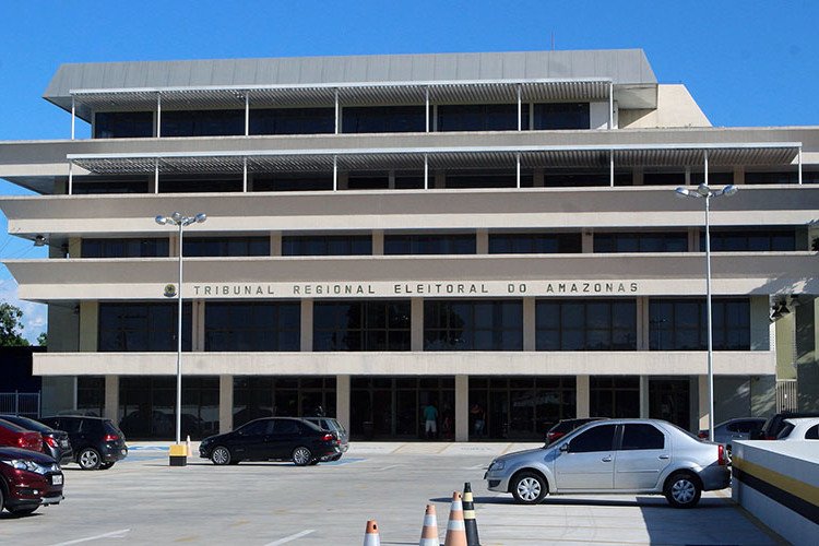 Justiça Eleitoral determina medidas sobre conteúdo com IA
